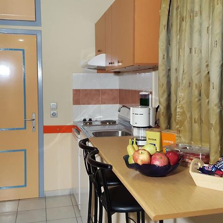 Stella Family Apartments Sindos Екстер'єр фото