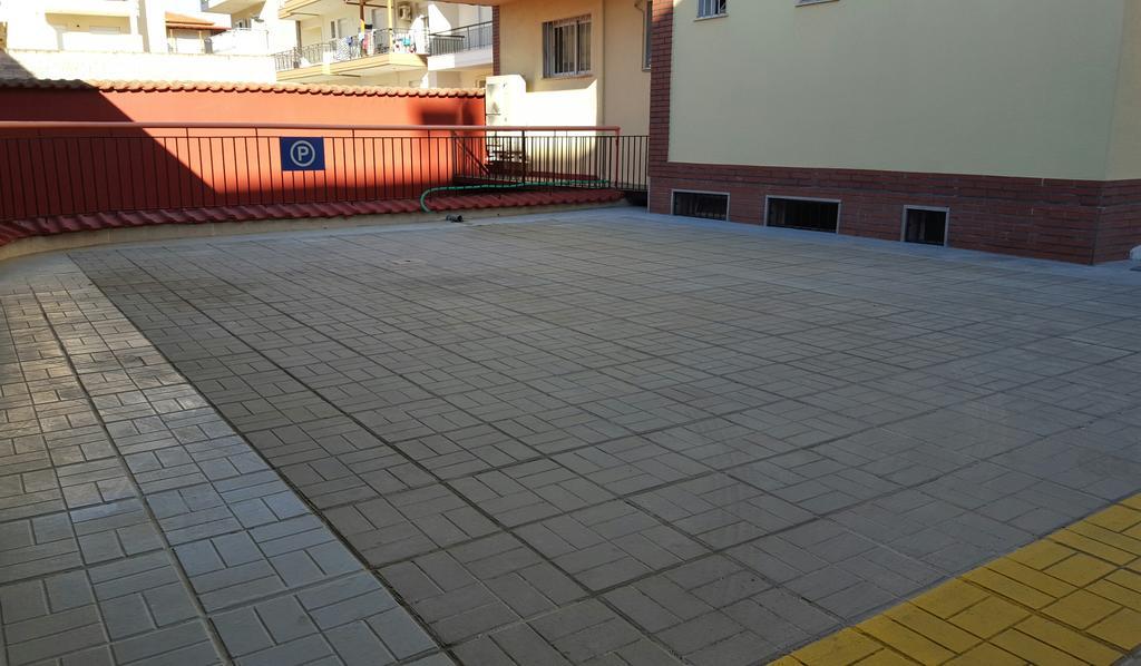Stella Family Apartments Sindos Екстер'єр фото