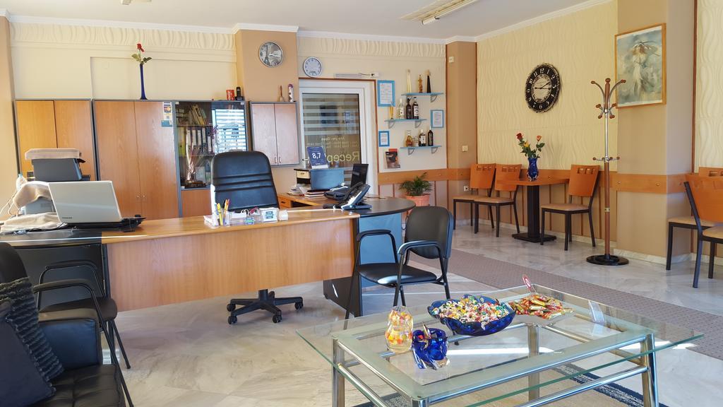 Stella Family Apartments Sindos Екстер'єр фото